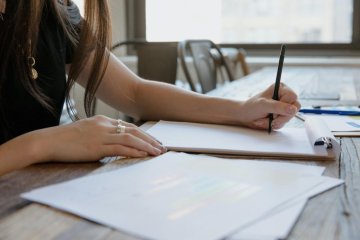 Teorie v autoškole: Jak se snadno připravit na testy